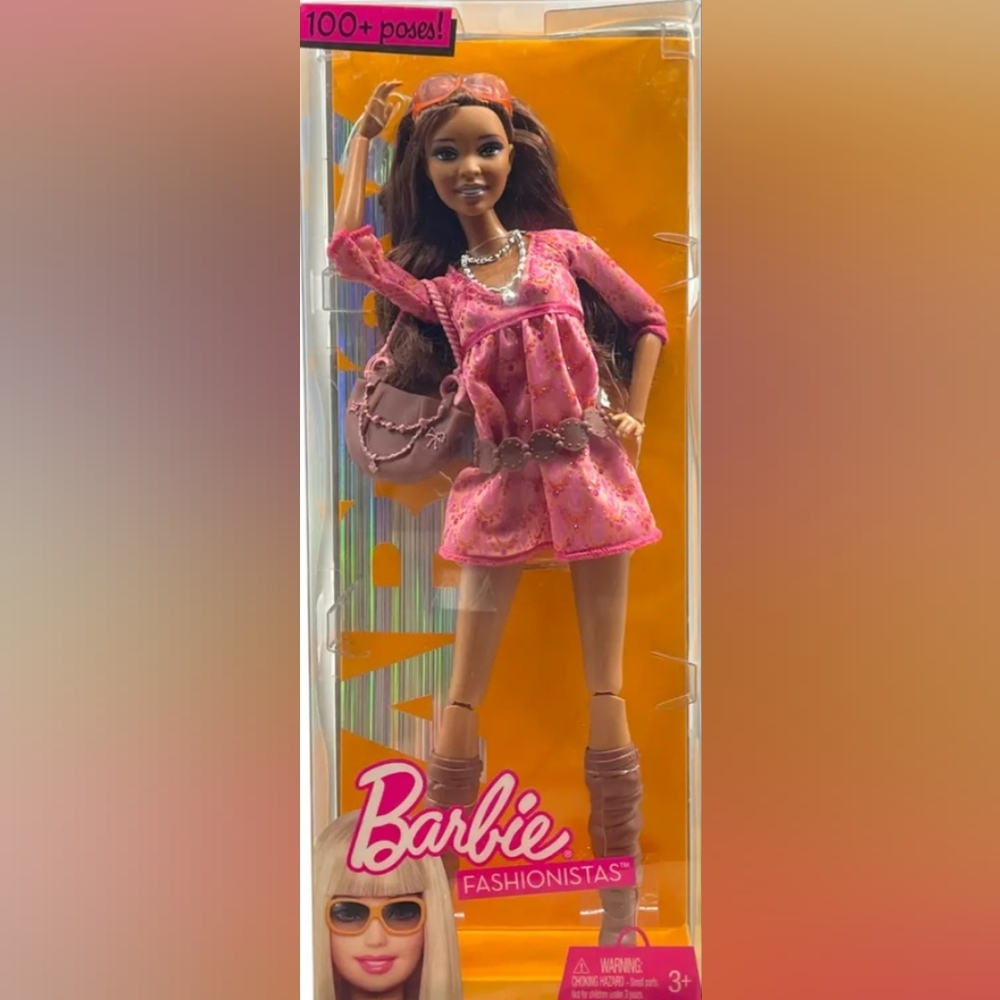 2009 FASHIONISTAS Barbie Doll ARTSY NIKKI Fully Articulated 100+Poses